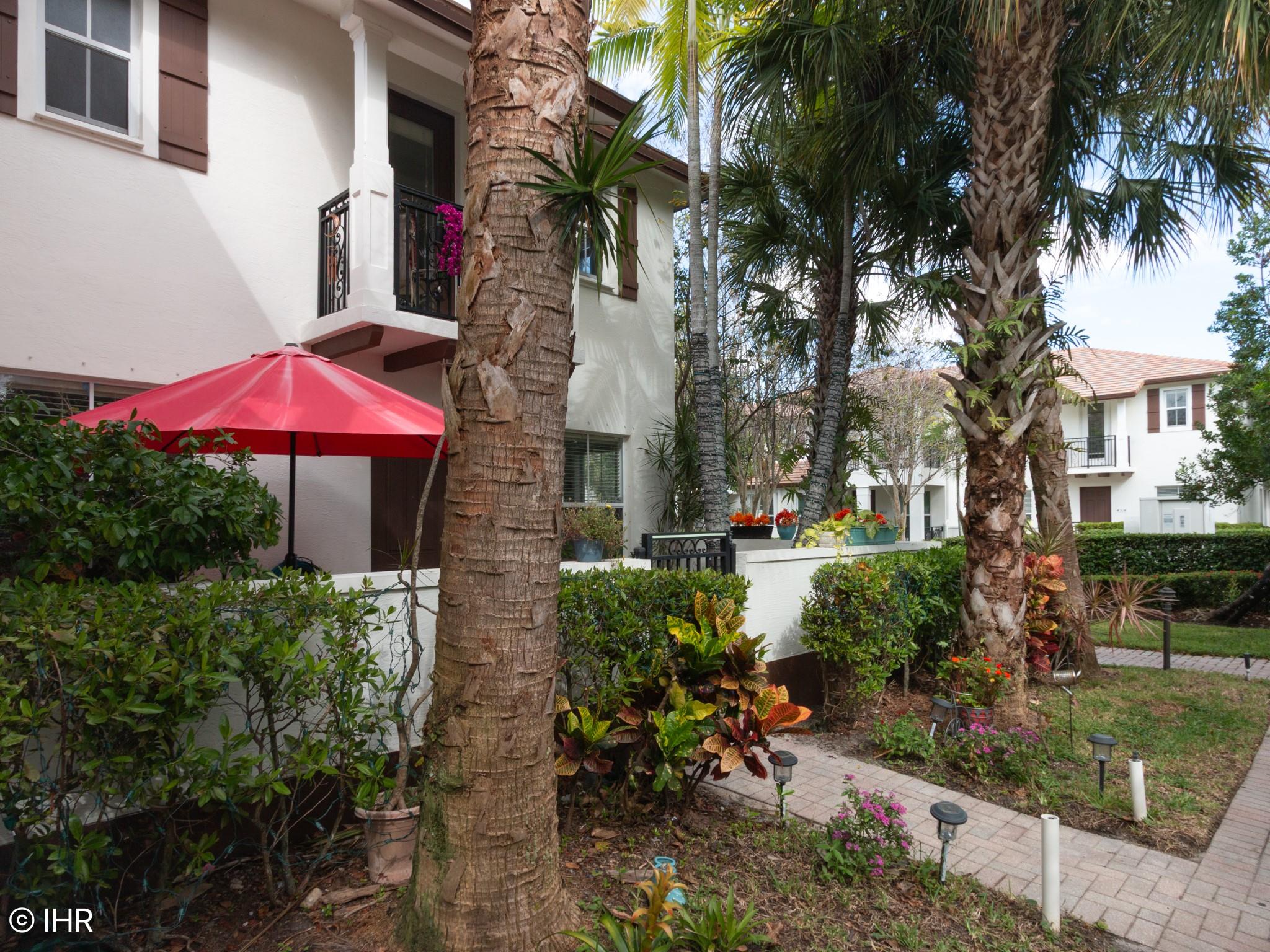 Paloma Lakes - Residential