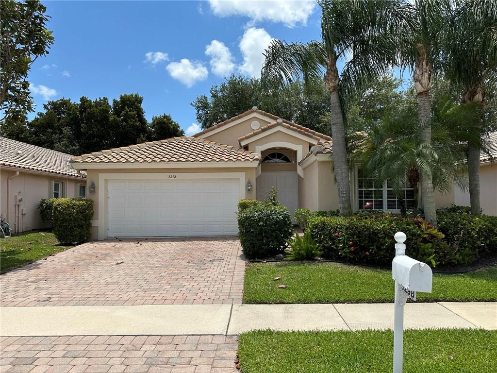 Great single family home available for annual rental; partially furnished; Available starting June 1st. Enjoy many amenities at Cascades community such as pool, fitness center, entertainment and many more.