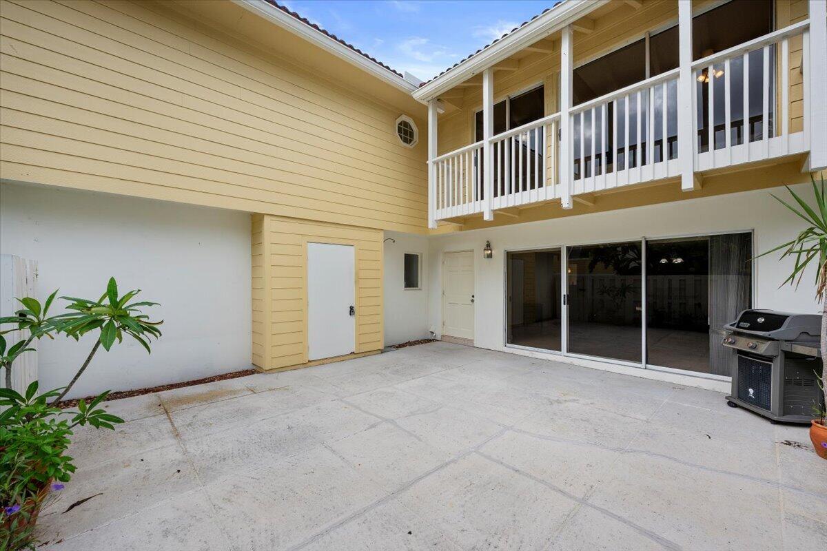 251 SEABREEZE Circle