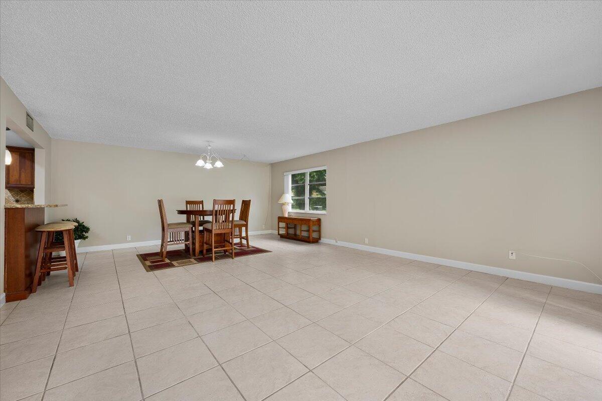 251 SEABREEZE Circle