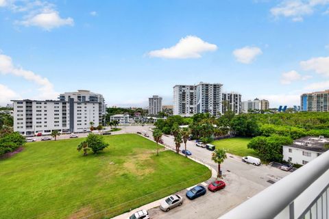 Tiny photo for 720 Orton Avenue #704, Fort Lauderdale, FL 33304 (MLS # B26036925)
