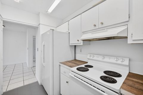 Tiny photo for 720 Orton Avenue #704, Fort Lauderdale, FL 33304 (MLS # B26036925)