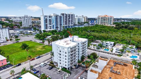 Tiny photo for 720 Orton Avenue #704, Fort Lauderdale, FL 33304 (MLS # B26036925)