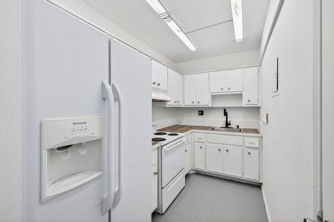 Tiny photo for 720 Orton Avenue #704, Fort Lauderdale, FL 33304 (MLS # B26036925)