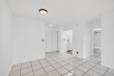 Tiny photo for 720 Orton Avenue #704, Fort Lauderdale, FL 33304 (MLS # B26036925)