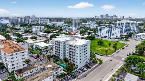 Tiny photo for 720 Orton Avenue #704, Fort Lauderdale, FL 33304 (MLS # B26036925)