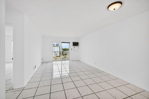 Tiny photo for 720 Orton Avenue #704, Fort Lauderdale, FL 33304 (MLS # B26036925)