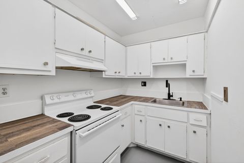 Tiny photo for 720 Orton Avenue #704, Fort Lauderdale, FL 33304 (MLS # B26036925)