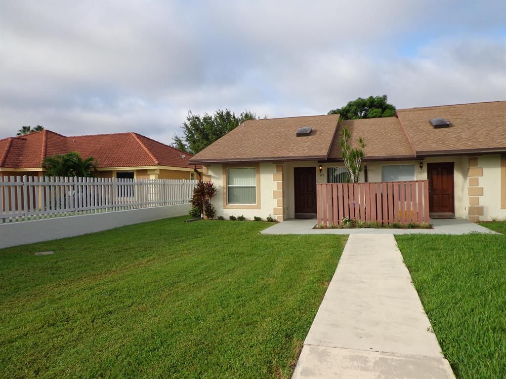 Photo of 1367 The 12th Fairway, Wellington, FL 33414 (MLS # R10742035)