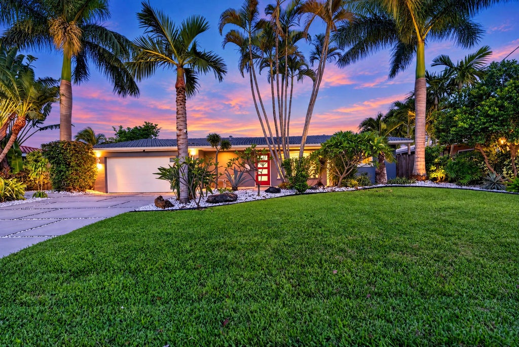 Photo of 4100 NE 15TH Terrace, Oakland Park, FL 33334 (MLS # B26085699)
