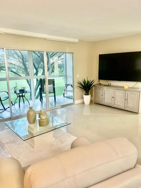 CAMBRIDGE AT CENTURY VILLAGE - Residential Lease