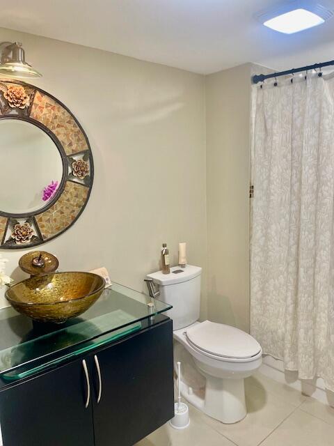 CAMBRIDGE AT CENTURY VILLAGE - Residential Lease