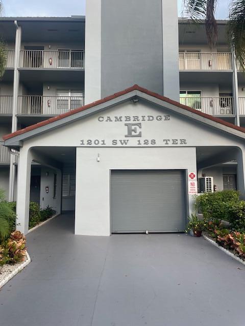 CAMBRIDGE AT CENTURY VILLAGE - Residential Lease