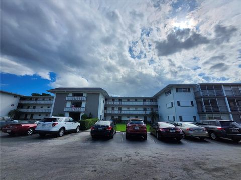 1201 Hillcrest Court 105 Hollywood FL 33021