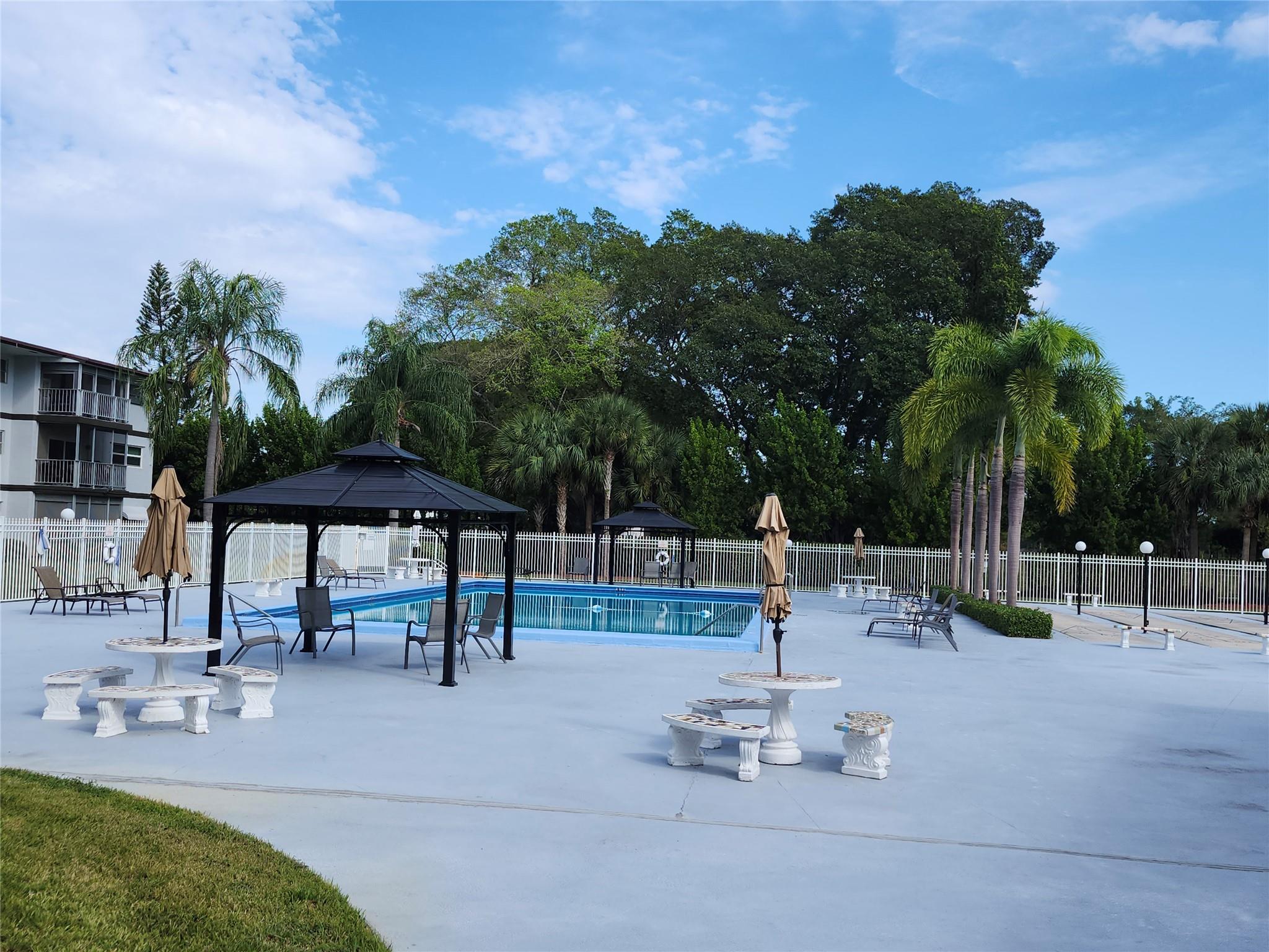 HILLCREST - Residential