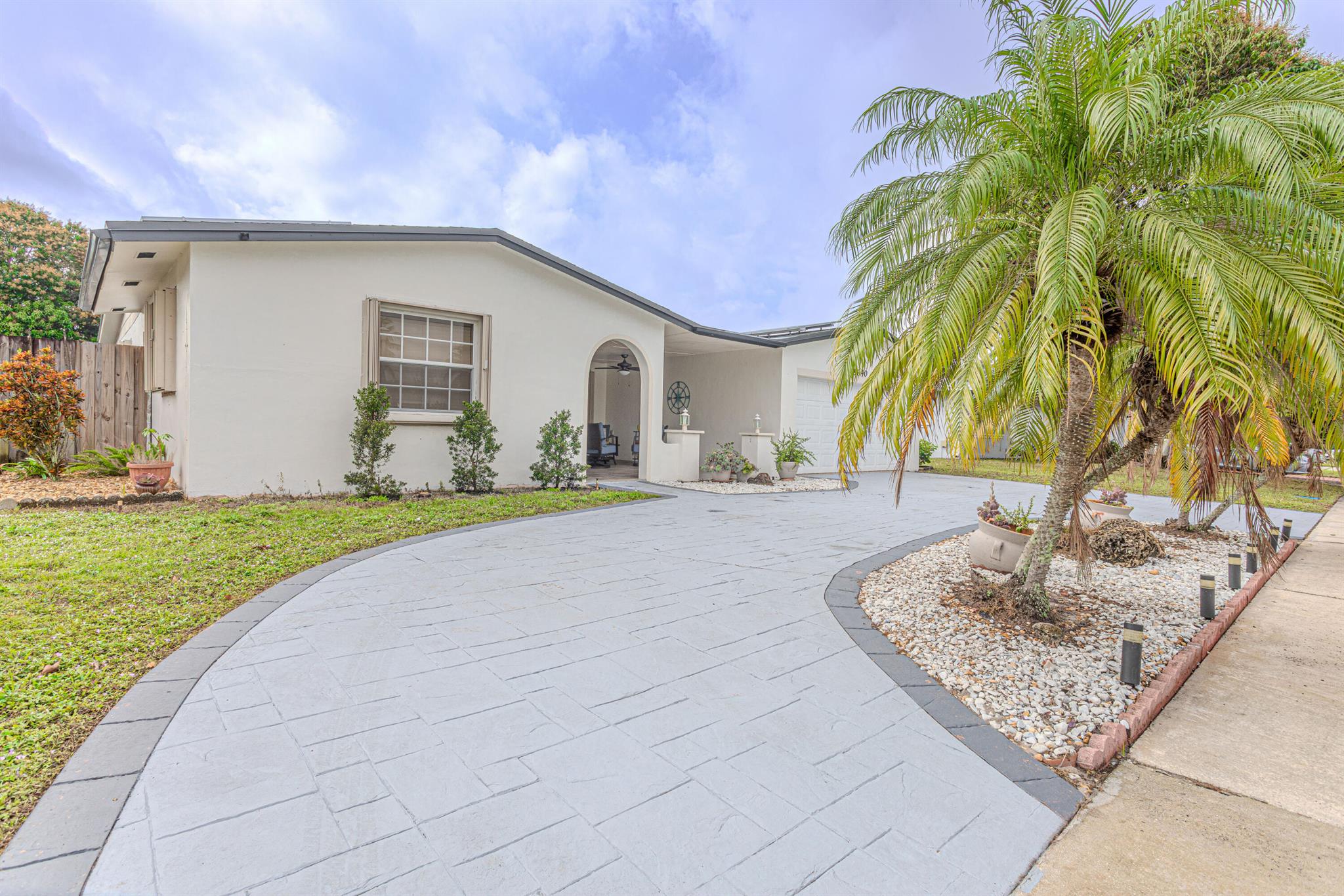 9040 NW 20th Street