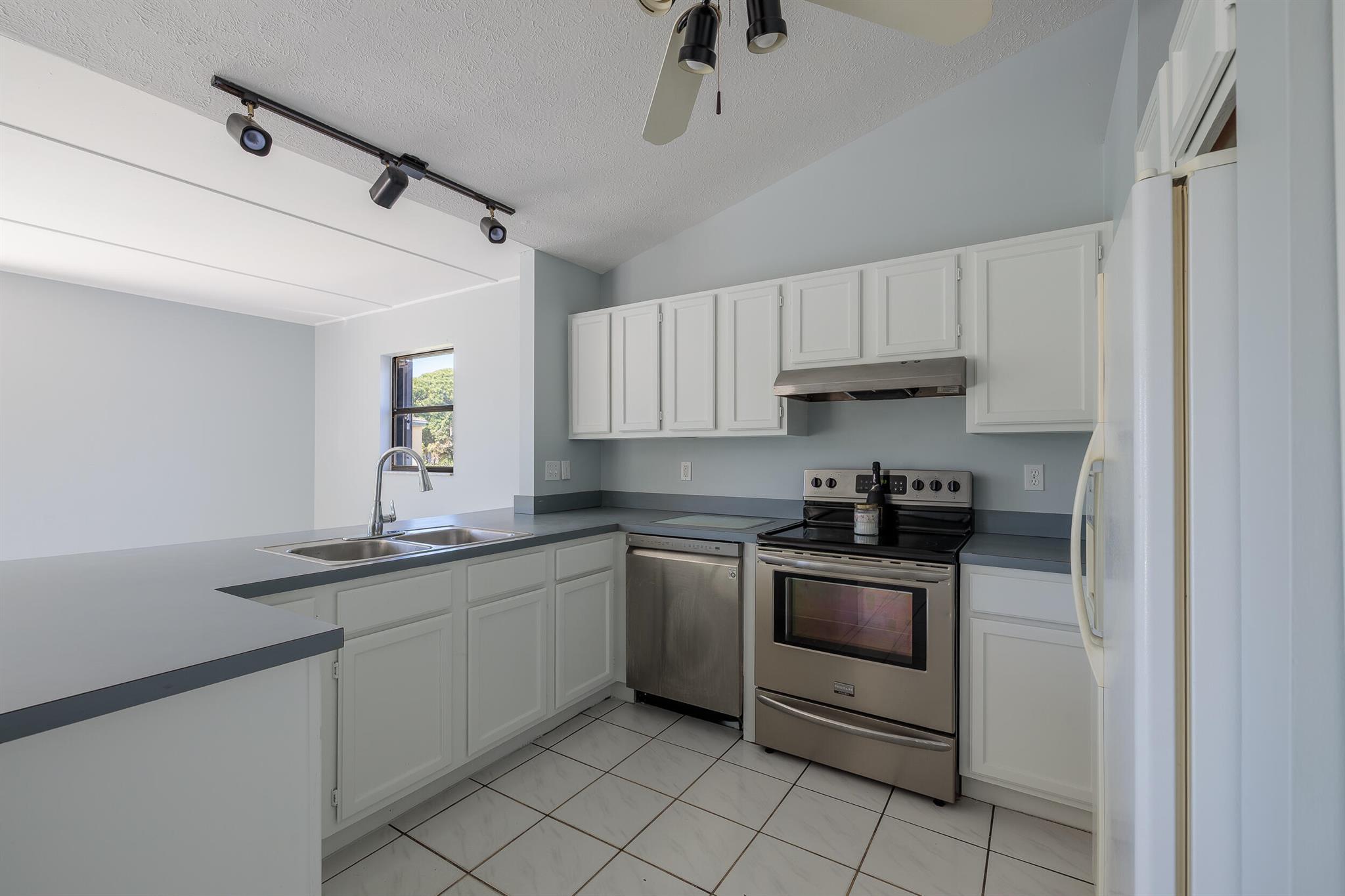 PORT ST LUCIE SECTION 40 - Residential