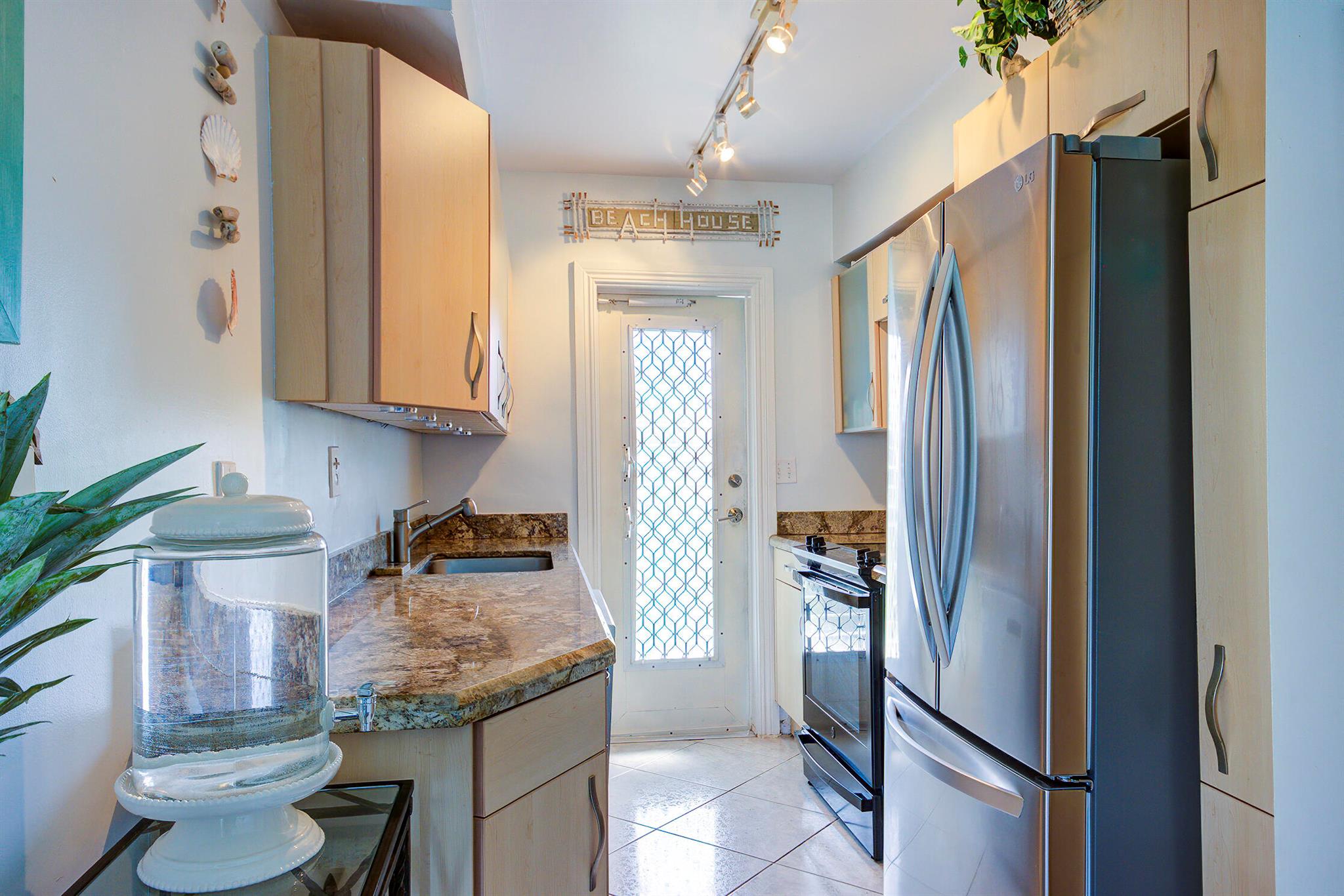 SEA CLUB OF HILLSBORO BEA - Residential