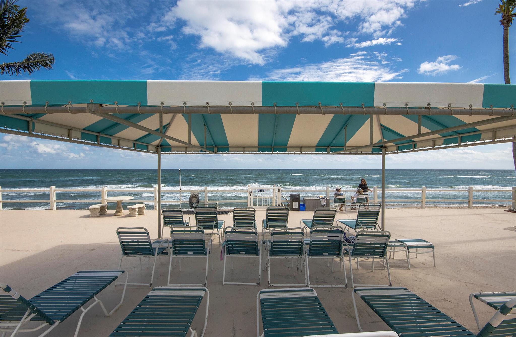 SEA CLUB OF HILLSBORO BEA - Residential