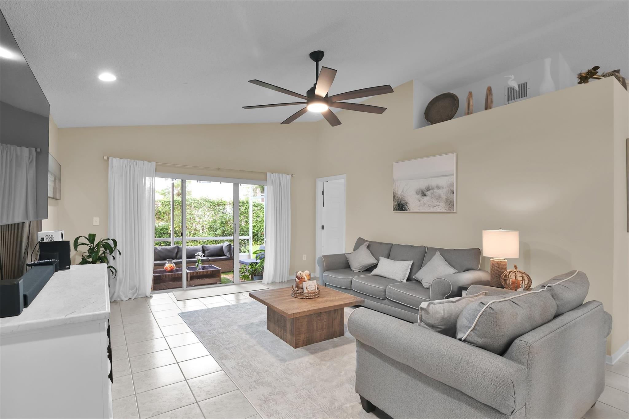 Wyndham Circle 157-9 B - Residential