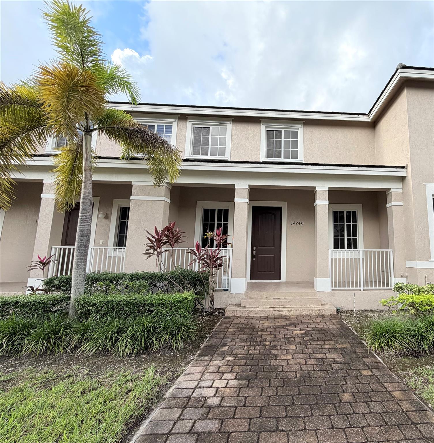 Mandarin Lakes - Residential Lease