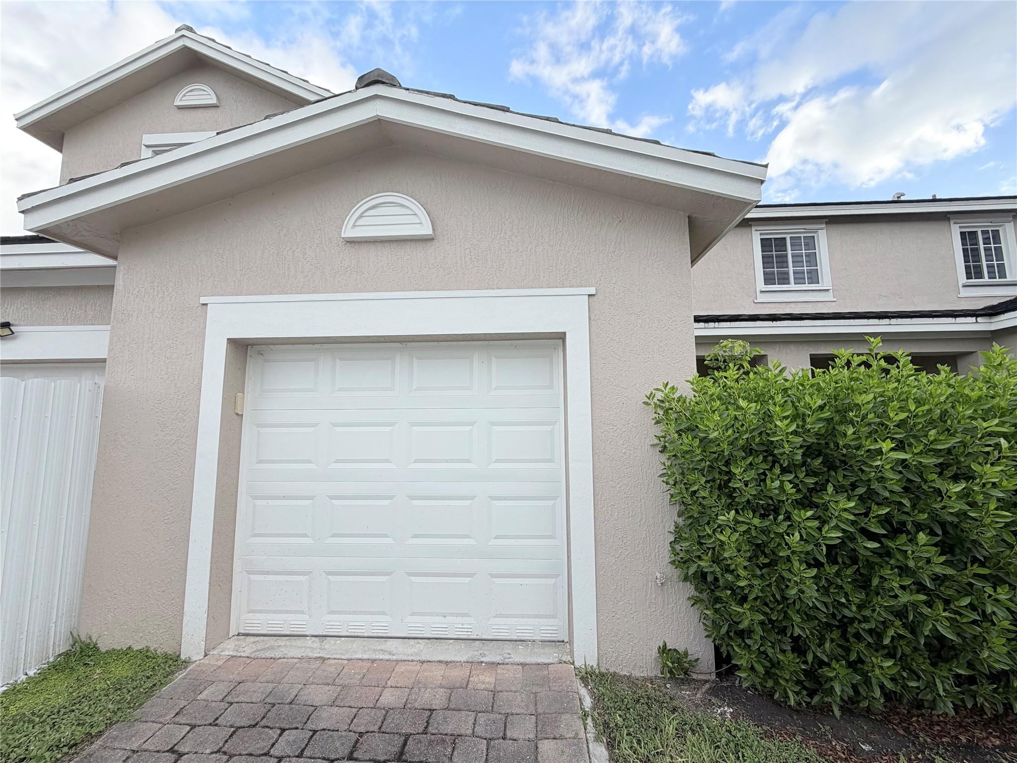 Mandarin Lakes - Residential Lease