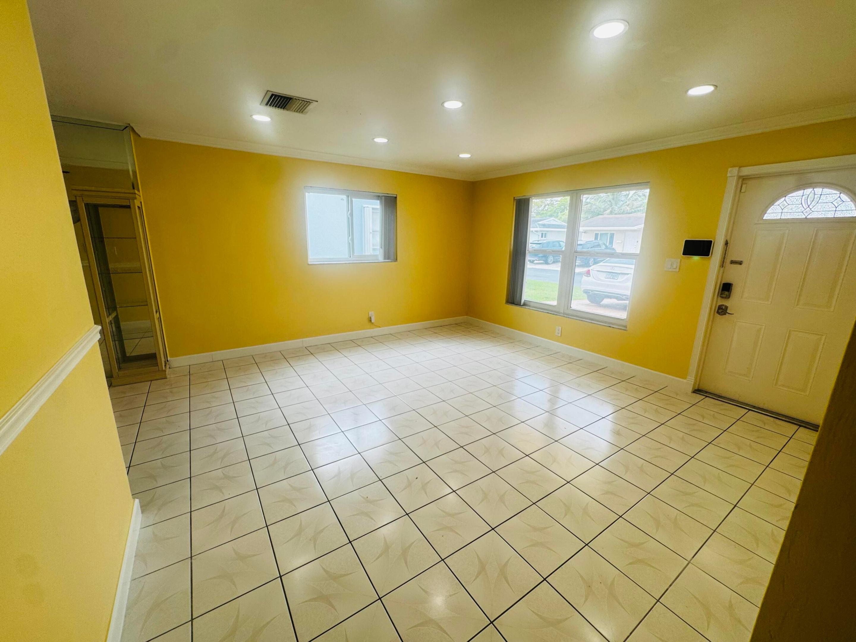 MAINLANDS OF TAMARAC LAKES - Residential