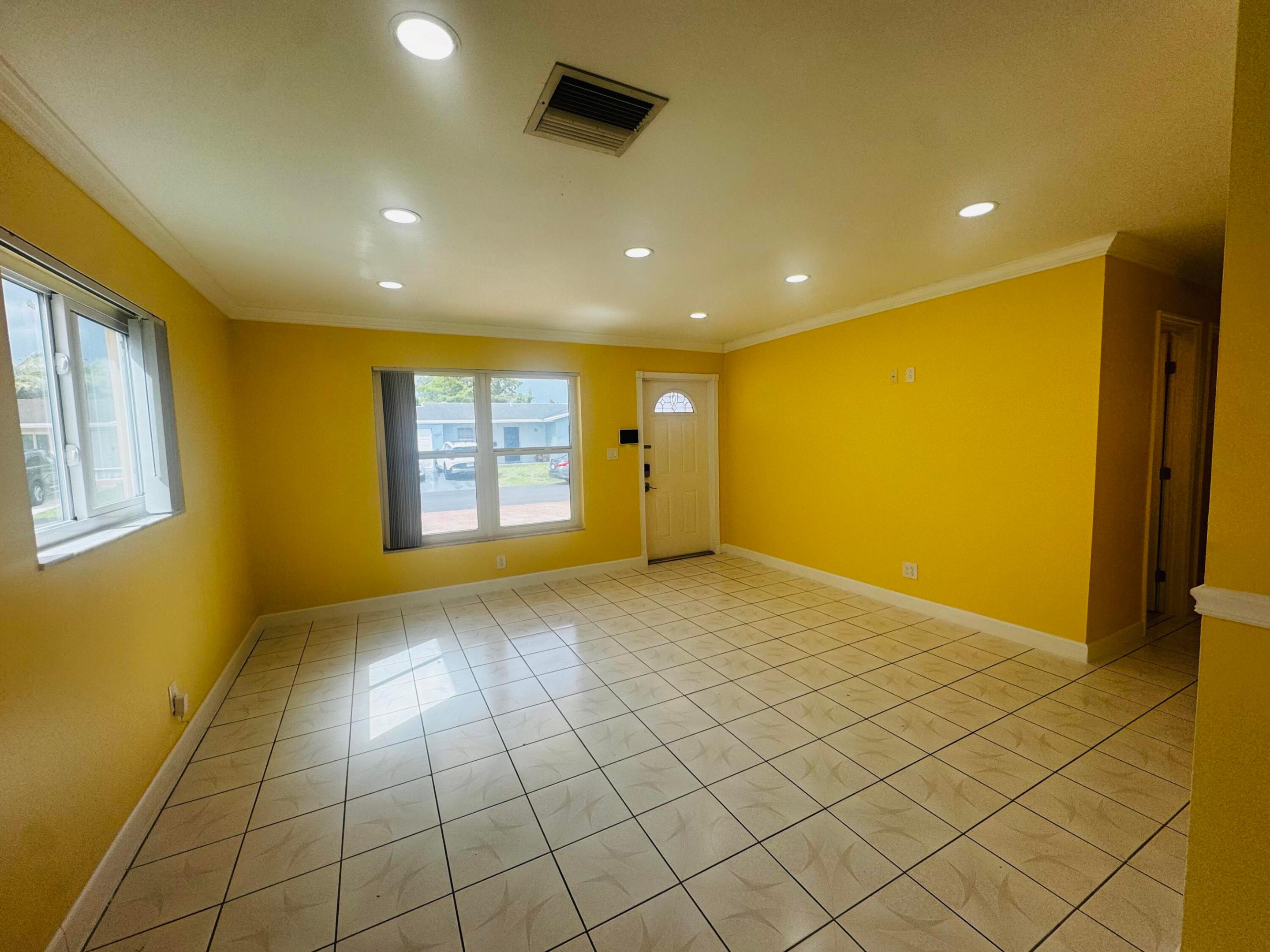 MAINLANDS OF TAMARAC LAKES - Residential