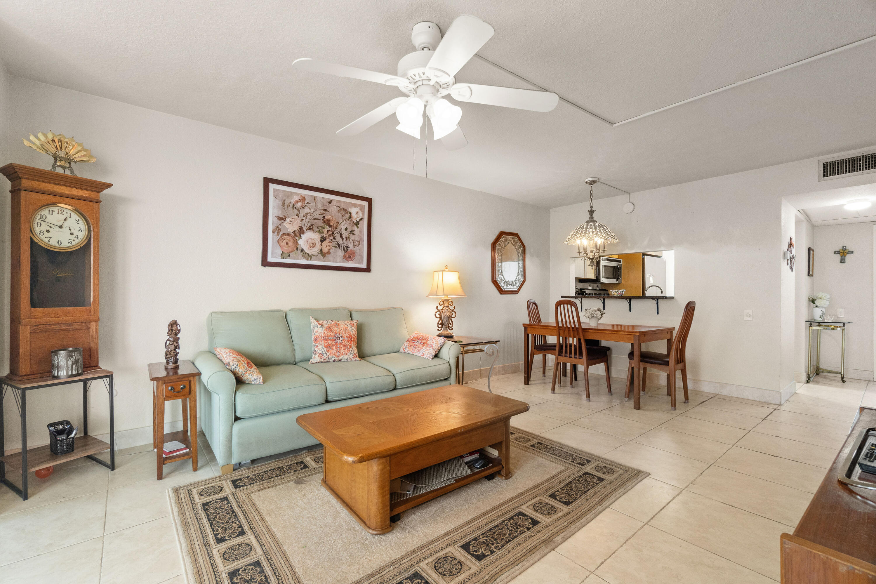 LIME BAY CONDOMINIUM 8 - Residential