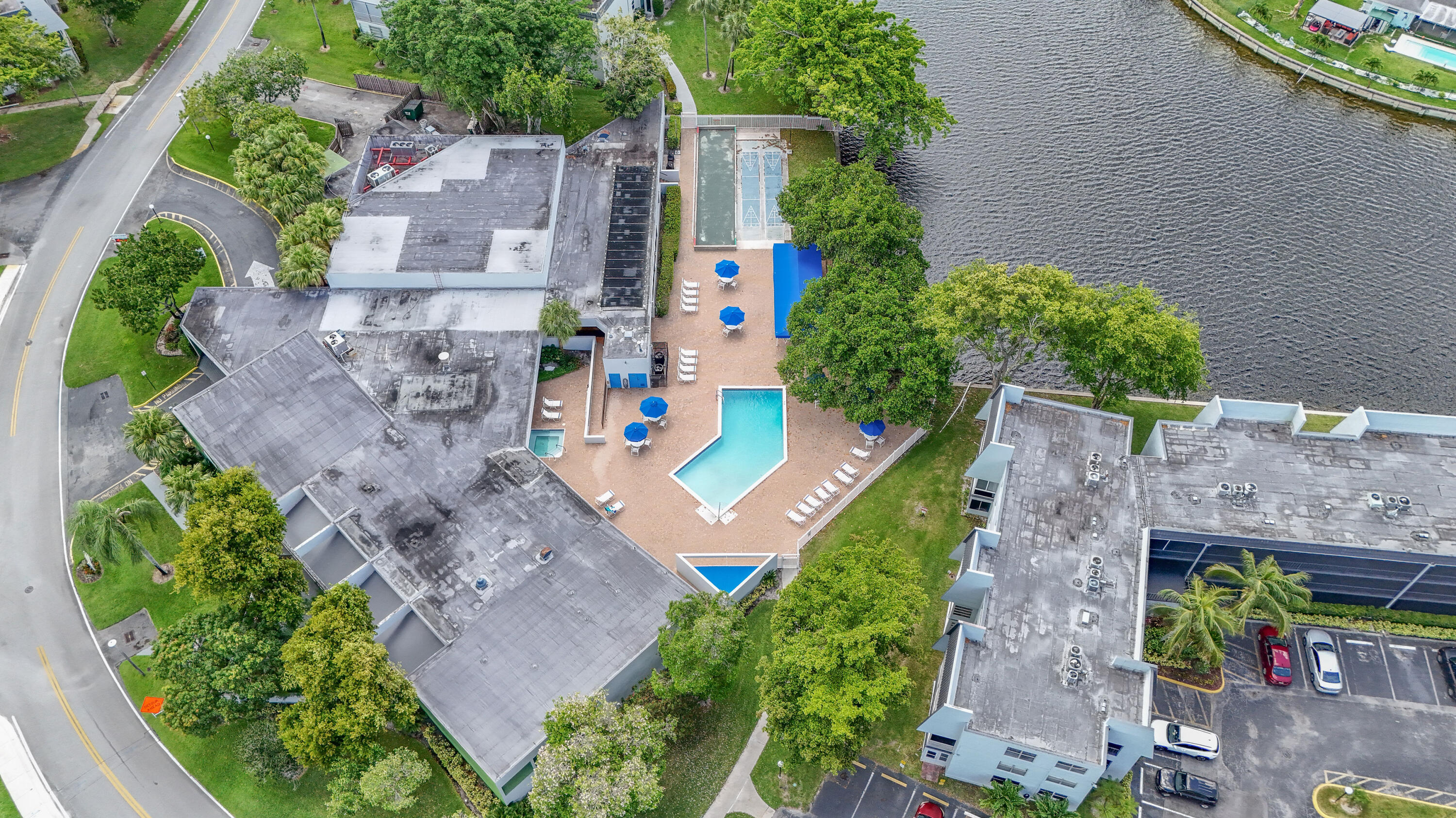 LIME BAY CONDOMINIUM 8 - Residential