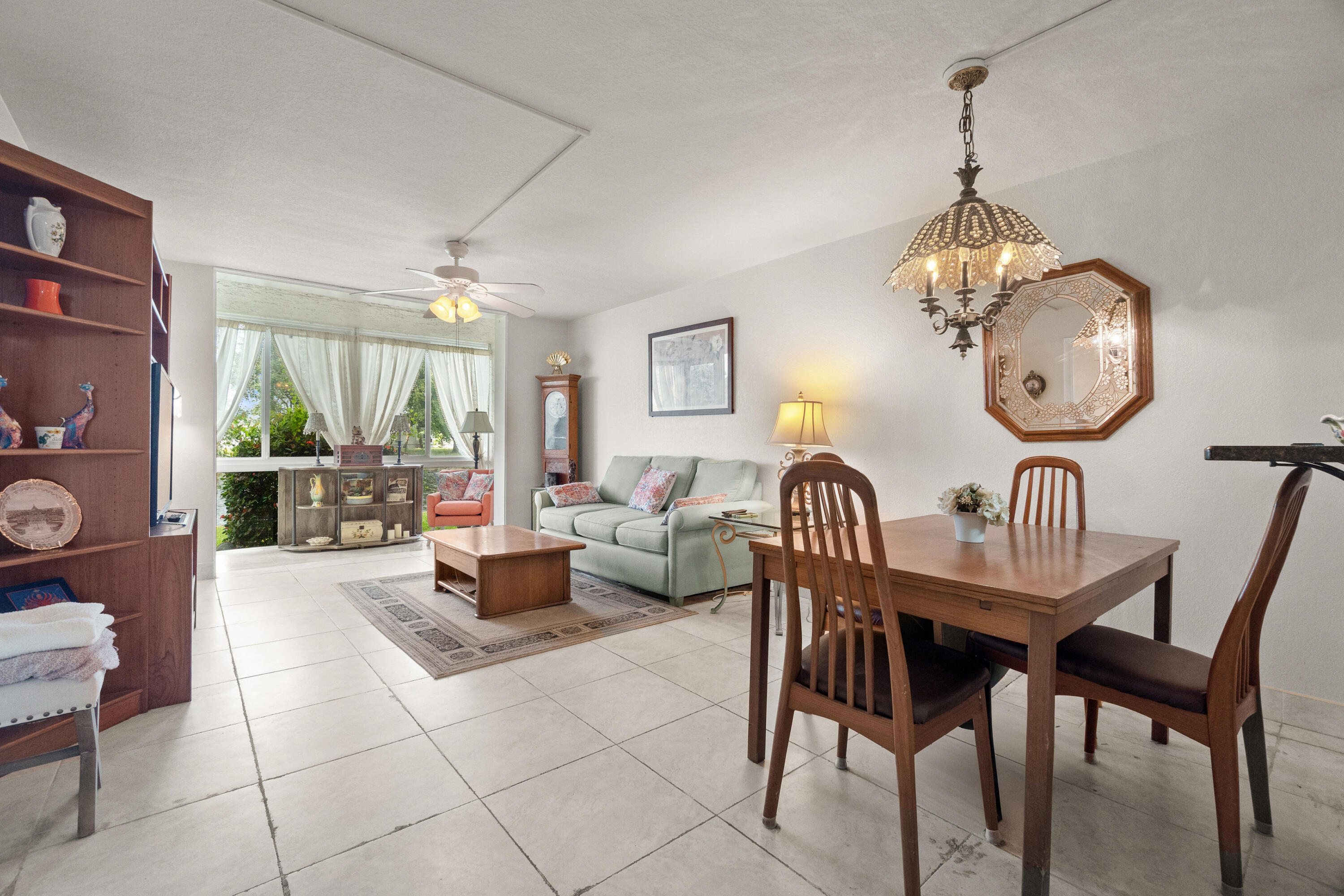 LIME BAY CONDOMINIUM 8 - Residential