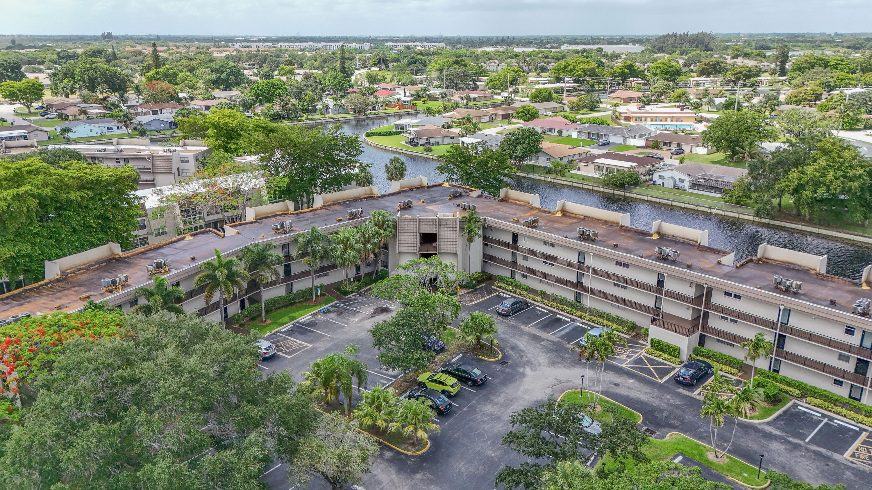 LIME BAY CONDOMINIUM 8 - Residential