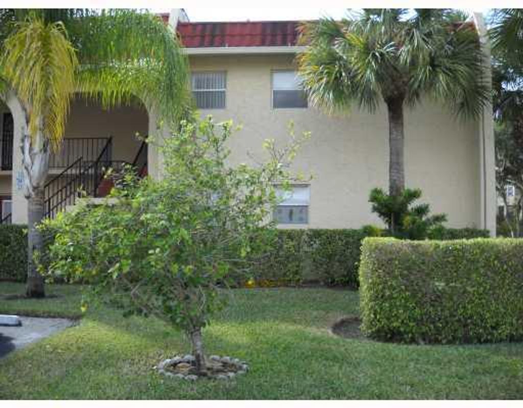 Photo of 334 Lake Dora Drive #334, West Palm Beach, FL 33411 (MLS # R10727468)