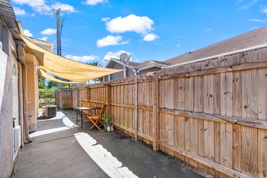 Photo of 13916 Folkestone Circle, Wellington, FL 33414 (MLS # R11168259)