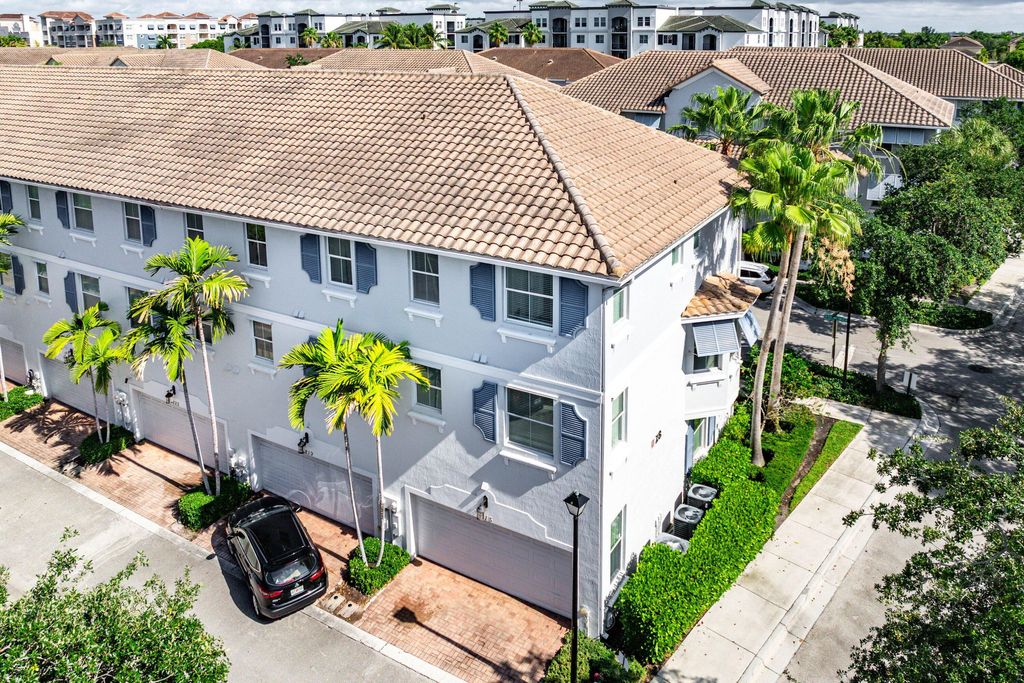 Photo of 1213 Via Fatini, Boynton Beach, FL 33426 (MLS # B26026057)