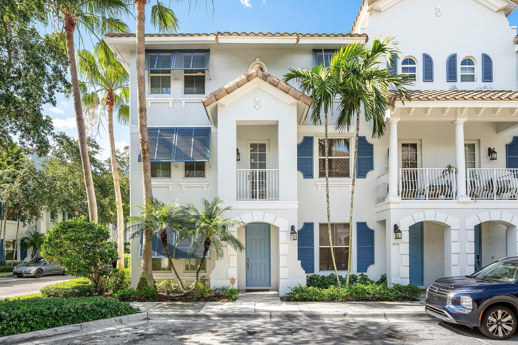 Photo of 1213 Via Fatini, Boynton Beach, FL 33426 (MLS # B26026057)