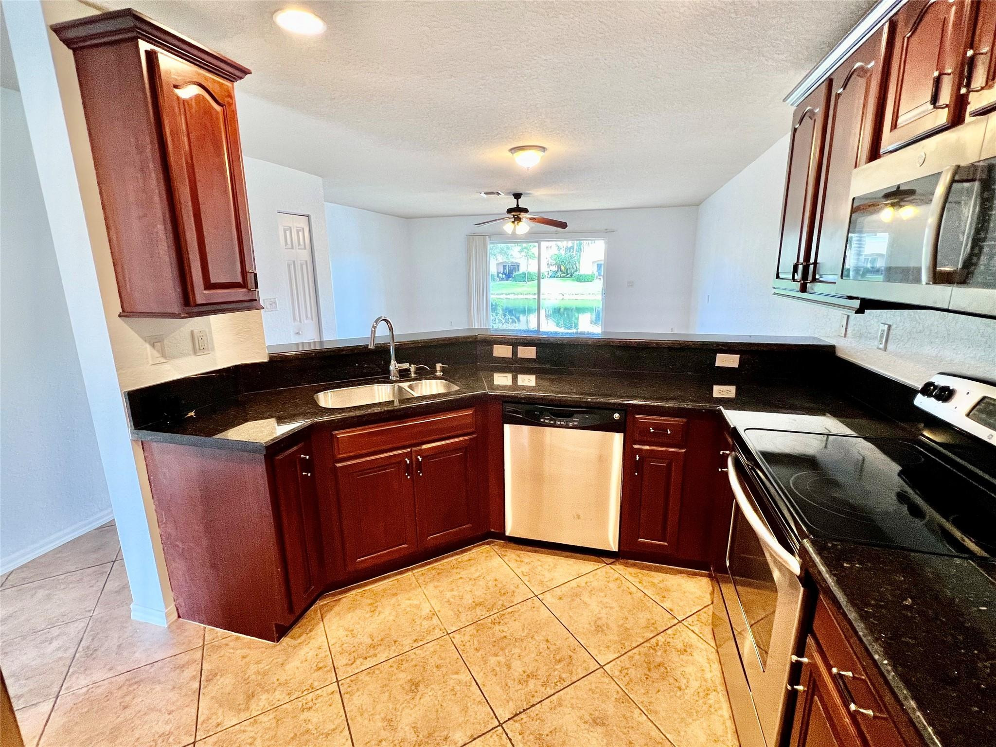 Lyons Indust Park 71-1 B - Residential Lease