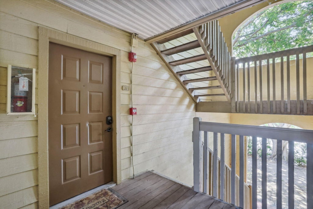 Photo of 2315 N Congress Avenue #22, Boynton Beach, FL 33426 (MLS # R11095144)