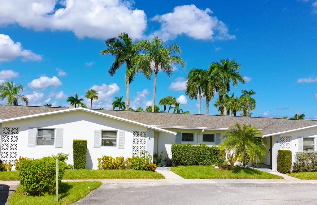 Photo of 2747 Dudley Drive E #C, West Palm Beach, FL 33415 (MLS # B26087994)