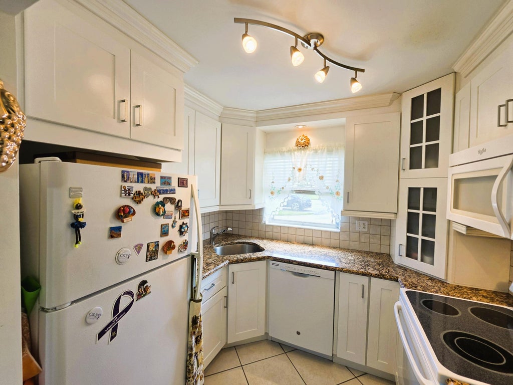 Photo of 2747 Dudley Drive E #C, West Palm Beach, FL 33415 (MLS # B26087994)