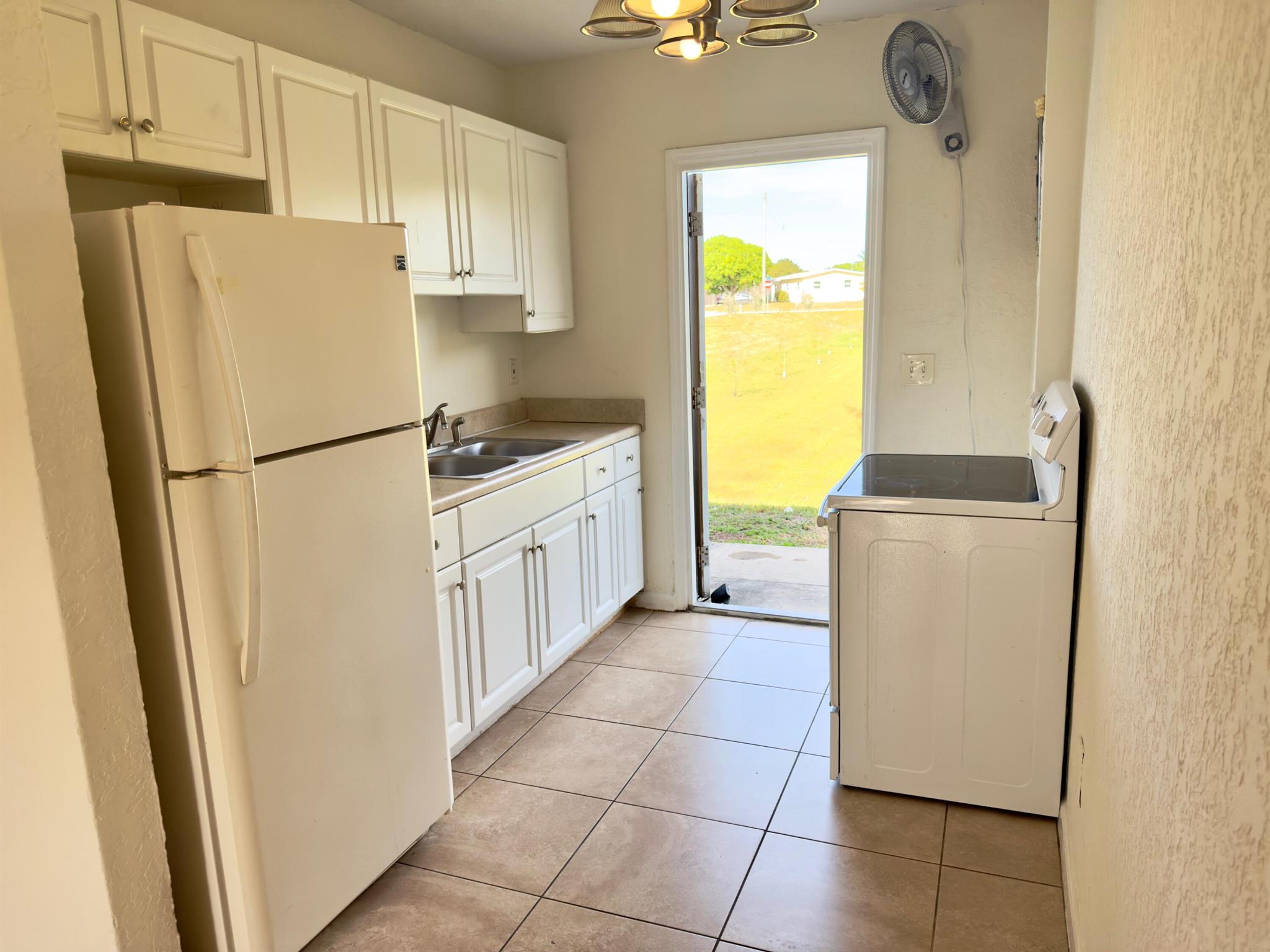 CARVER MEMORIAL PARK - Residential Lease