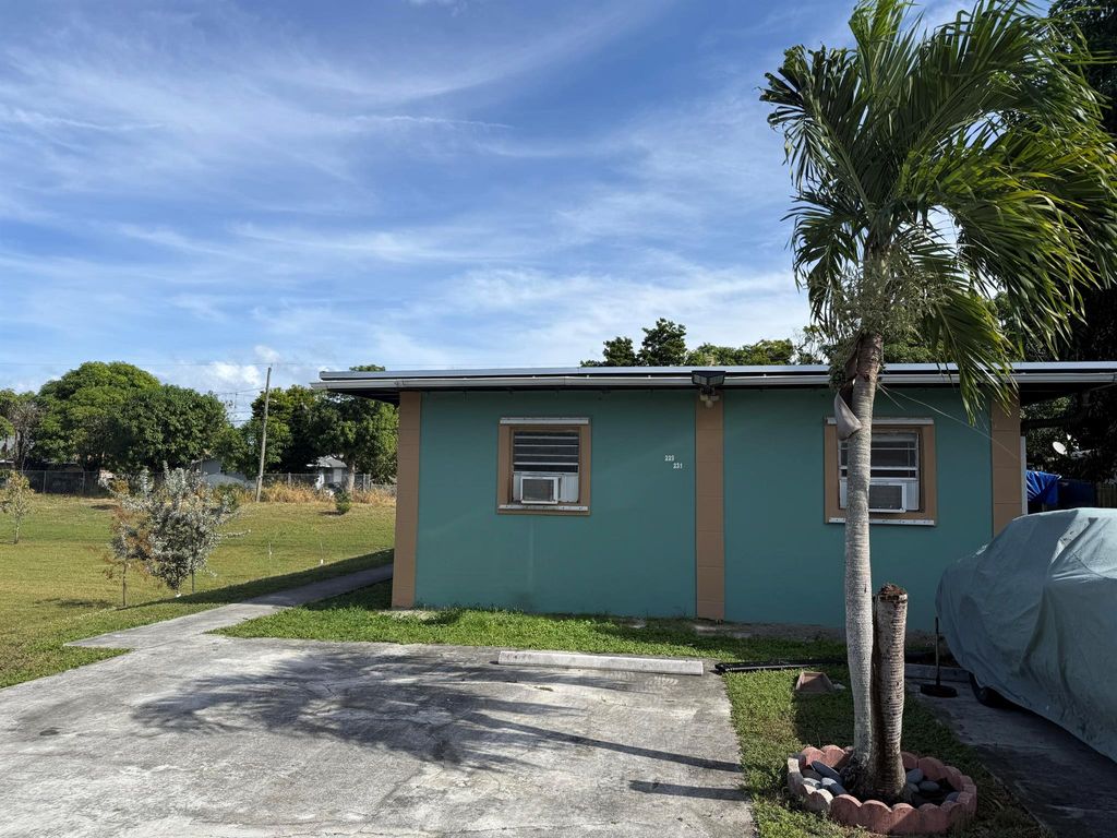 Photo of 229 NW 15th Avenue, Delray Beach, FL 33444 (MLS # R11144269)