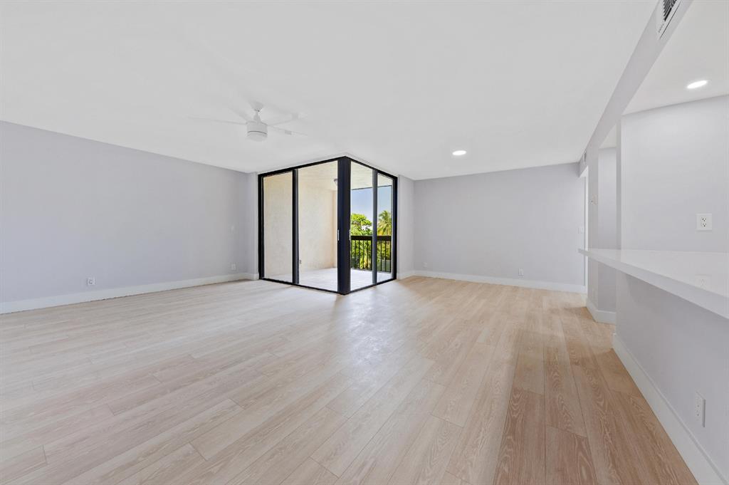 LAVERS RESORT & RACQUET CLUB - Residential