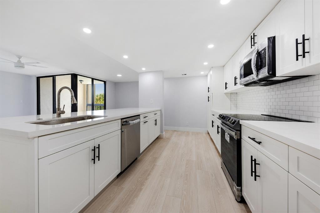 LAVERS RESORT & RACQUET CLUB - Residential