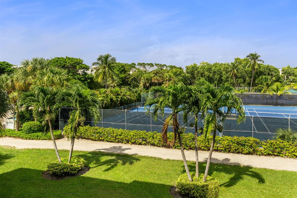 LAVERS RESORT & RACQUET CLUB - Residential