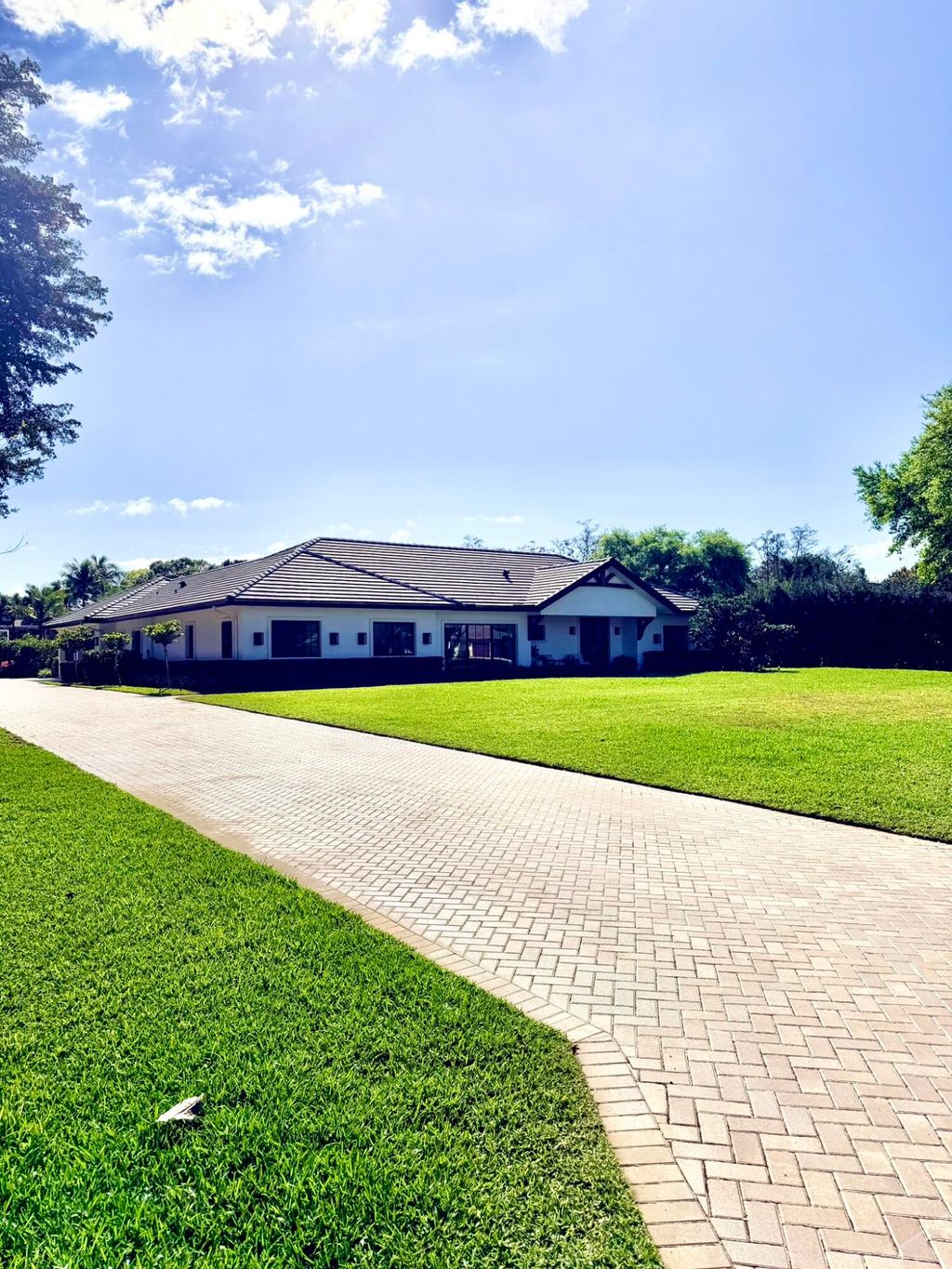 Photo of 6032 NW 80th Terrace, Parkland, FL 33067 (MLS # B26005138)
