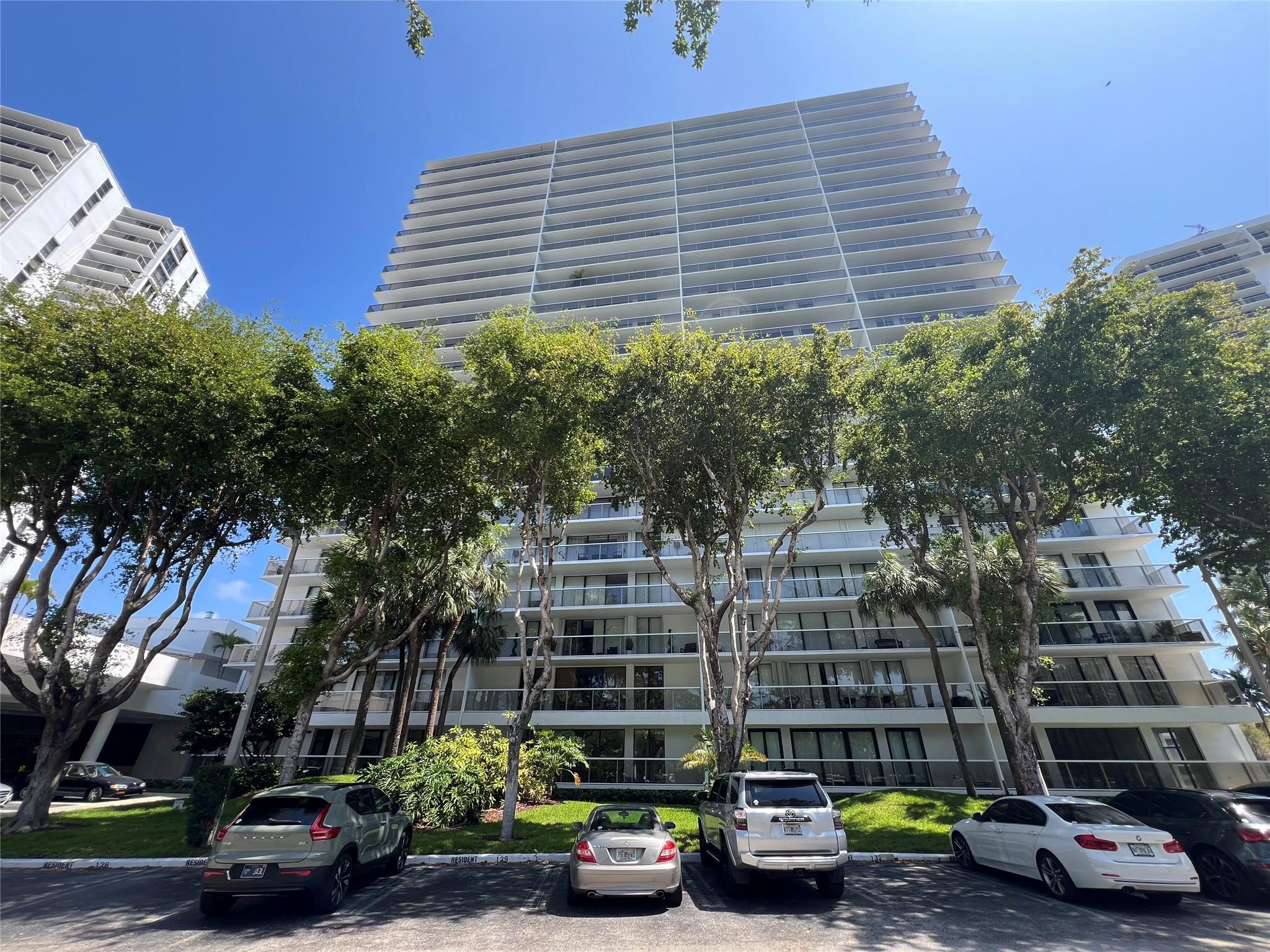 FLAMENCO CONDO TOWER II - Residential