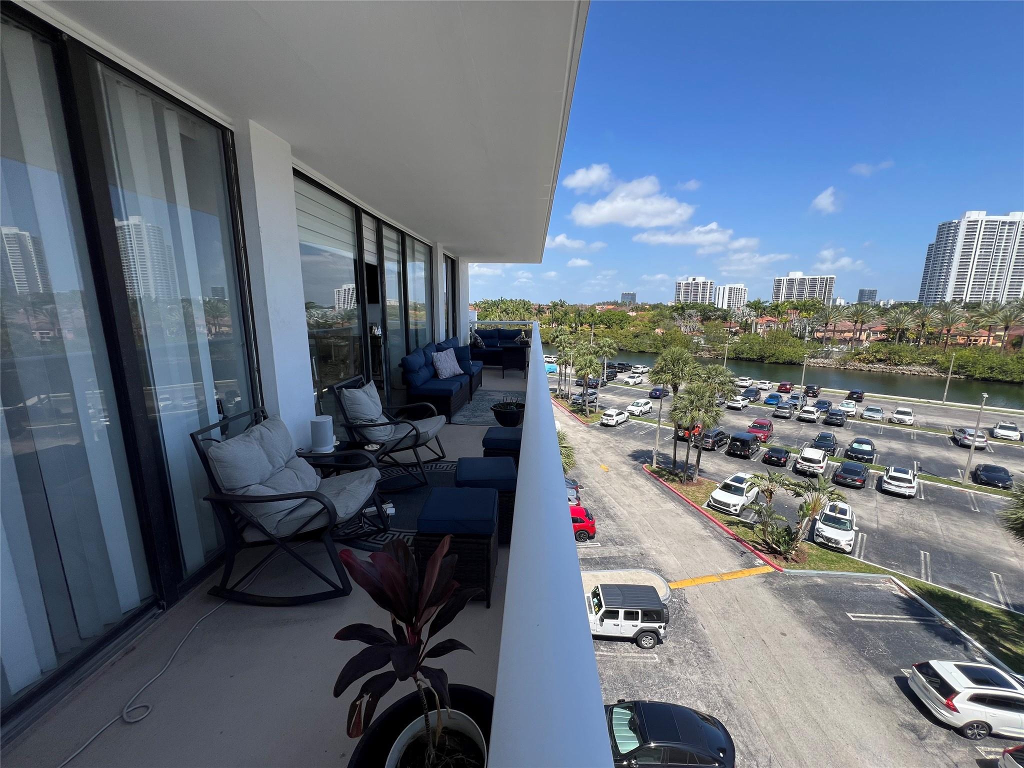 FLAMENCO CONDO TOWER II - Residential