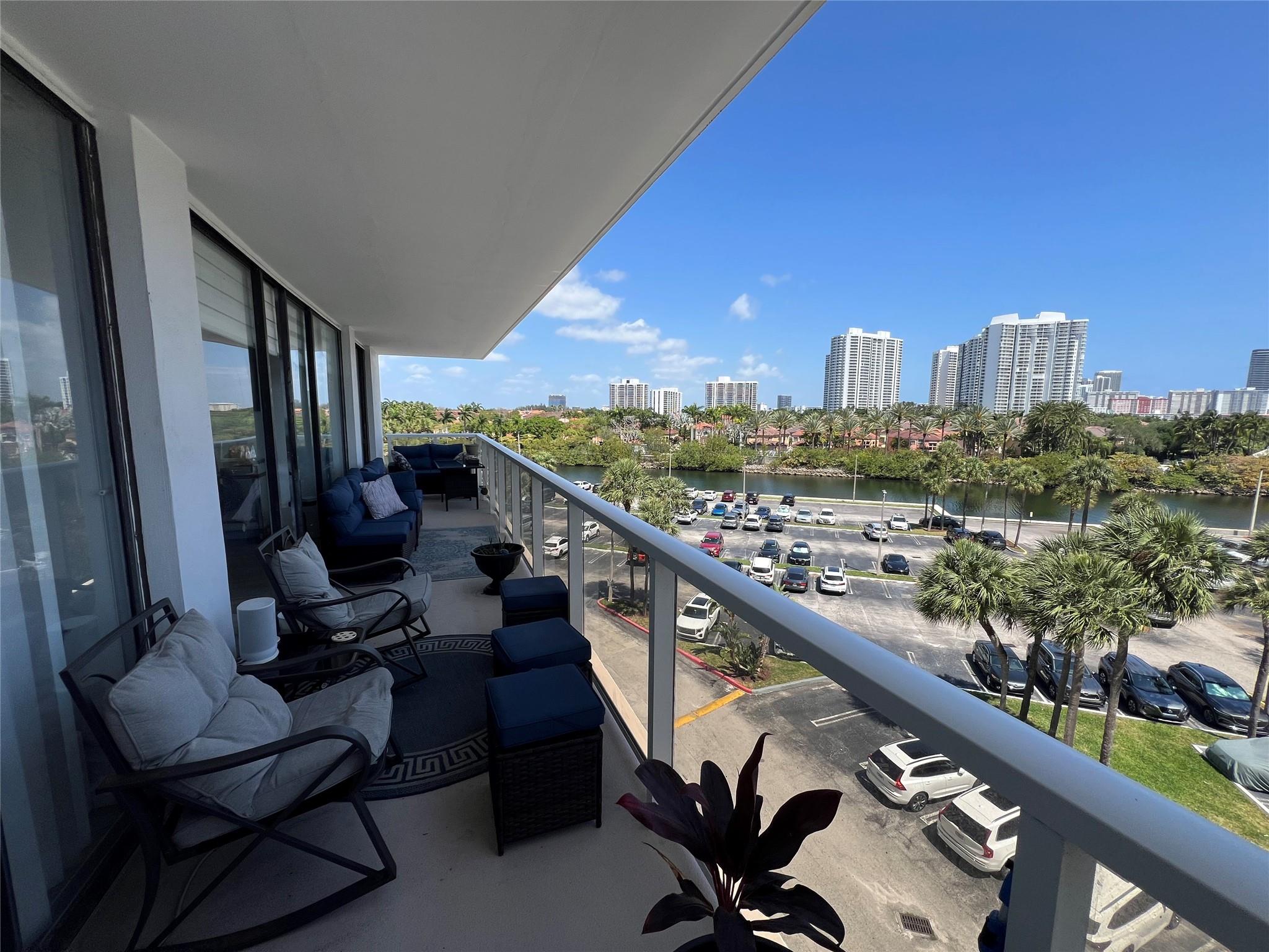 FLAMENCO CONDO TOWER II - Residential