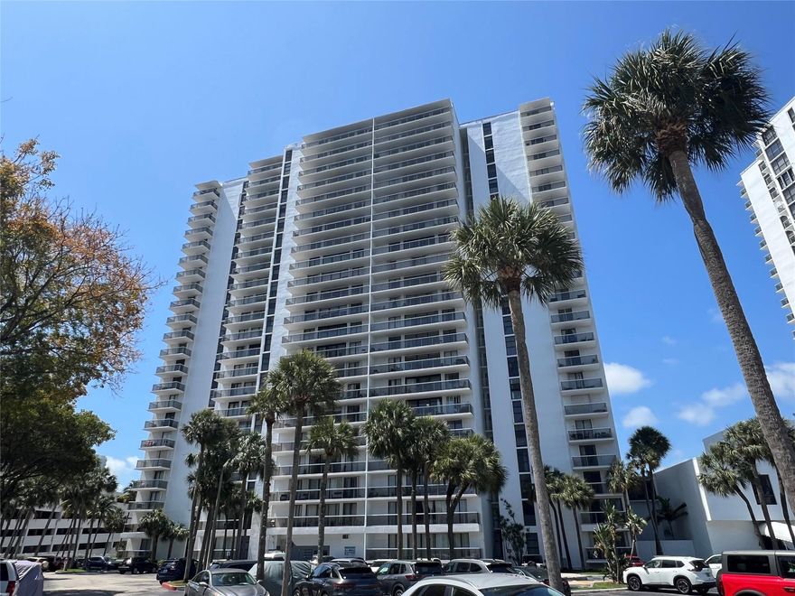 Amazing Condo. This totally renovated 2 bedroom 2 bath has views of the intercostal and sits on prestigious Country Club Drive. Enjoy the split bedroom suites and the 35' balcony. Make your offer today, Unit has large windows, walk in closet, and balcony access from living room and each bedroom. BUILDING WAS RECENTLY RENOVATED, NEW IMPACT GLASS BALCONIES, NEW PAINTING, NEW SEA WALL, NEW ROOF TO COMPLETE 40 YR CERTIFICATION, INCLUDING LOBBY, HALLWAYS, POOL, POOL DECK AND ELEVATORS. Stainless-steel appliances. The amazing amenities includes community area, pool, library, fitness center, sauna, laundry room, a 3.5-mile bike and walking path, doorman, assigned parking and 24 hours security. Welcome home...